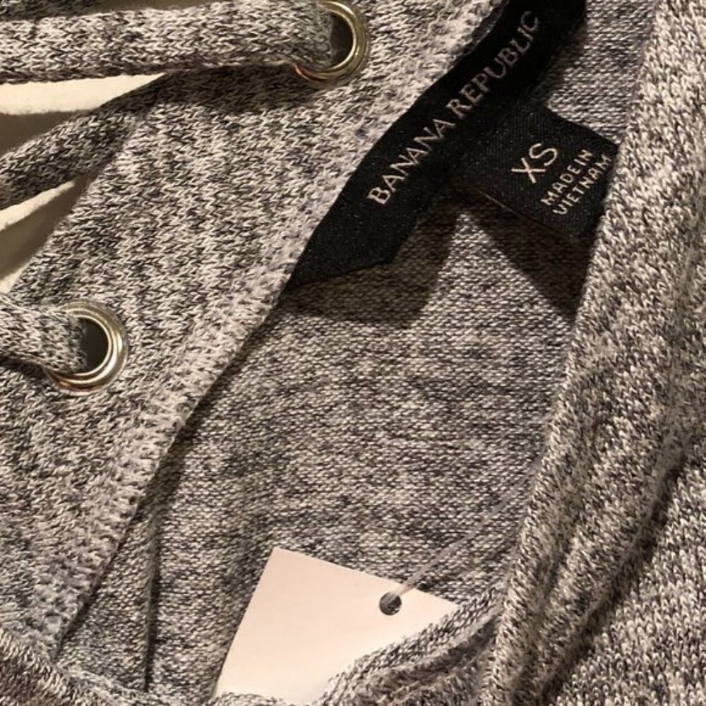 Banana Republic Luxespun Heather Grey Tee- Size XS- NWT - Picture 8 of 9